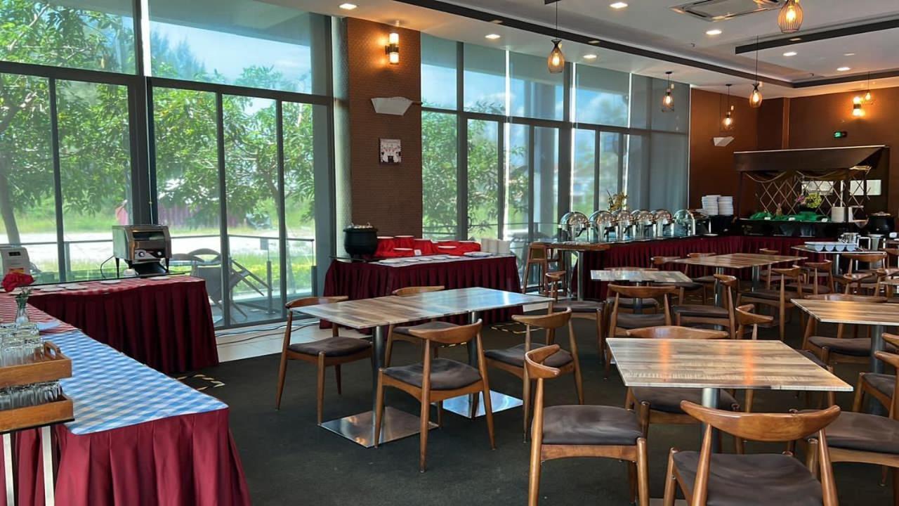 D'Wharf Hotel & Serviced Residence Πορτ Ντίξον Εξωτερικό φωτογραφία
